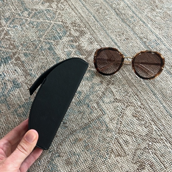 Prada sunglasses - Picture 11 of 13